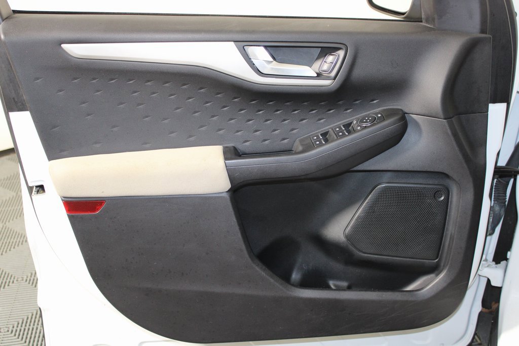 Certified 2020 Ford Escape SE image 23