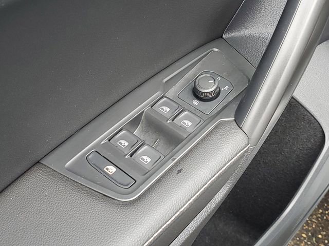 Used 2022 Volkswagen Tiguan S image 19