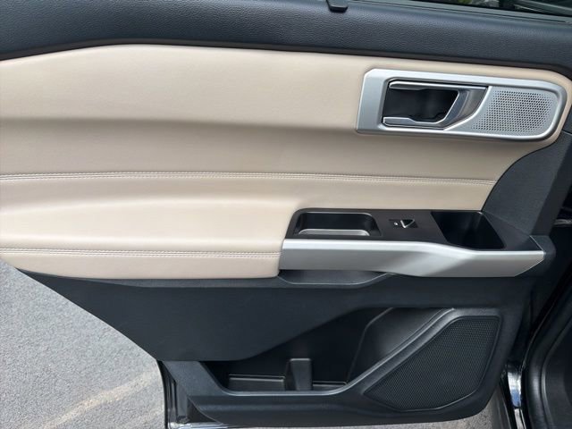 Certified 2022 Ford Explorer Limited w/ Limited Technology Package AWD/4WD image 28