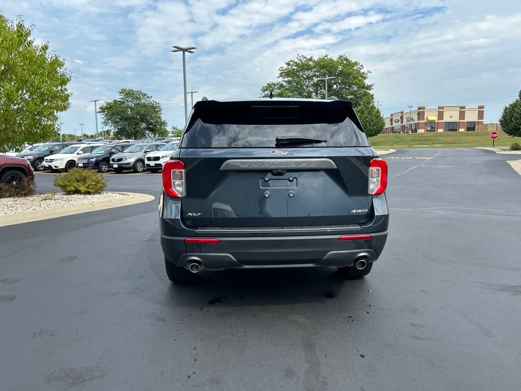 Certified 2023 Ford Explorer XLT w/ Equipment Group 202A AWD/4WD image 8
