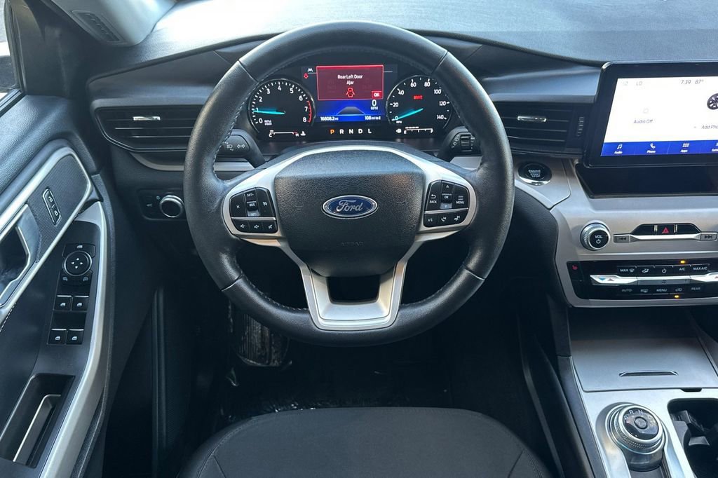 Certified 2023 Ford Explorer XLT image 16