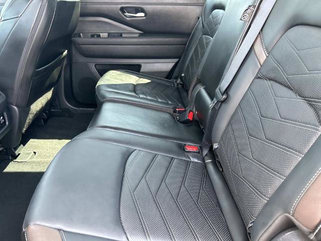 Used 2024 Nissan Pathfinder Platinum w/ Cargo Package FWD image 19