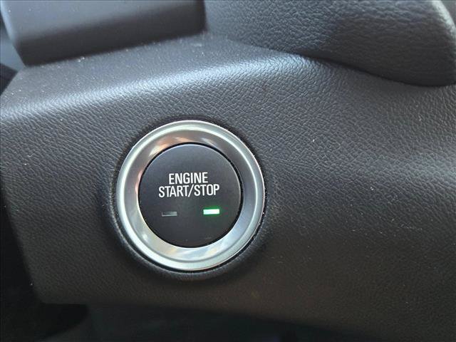Used 2024 GMC Terrain SLE w/ Driver Convenience Package FWD image 17