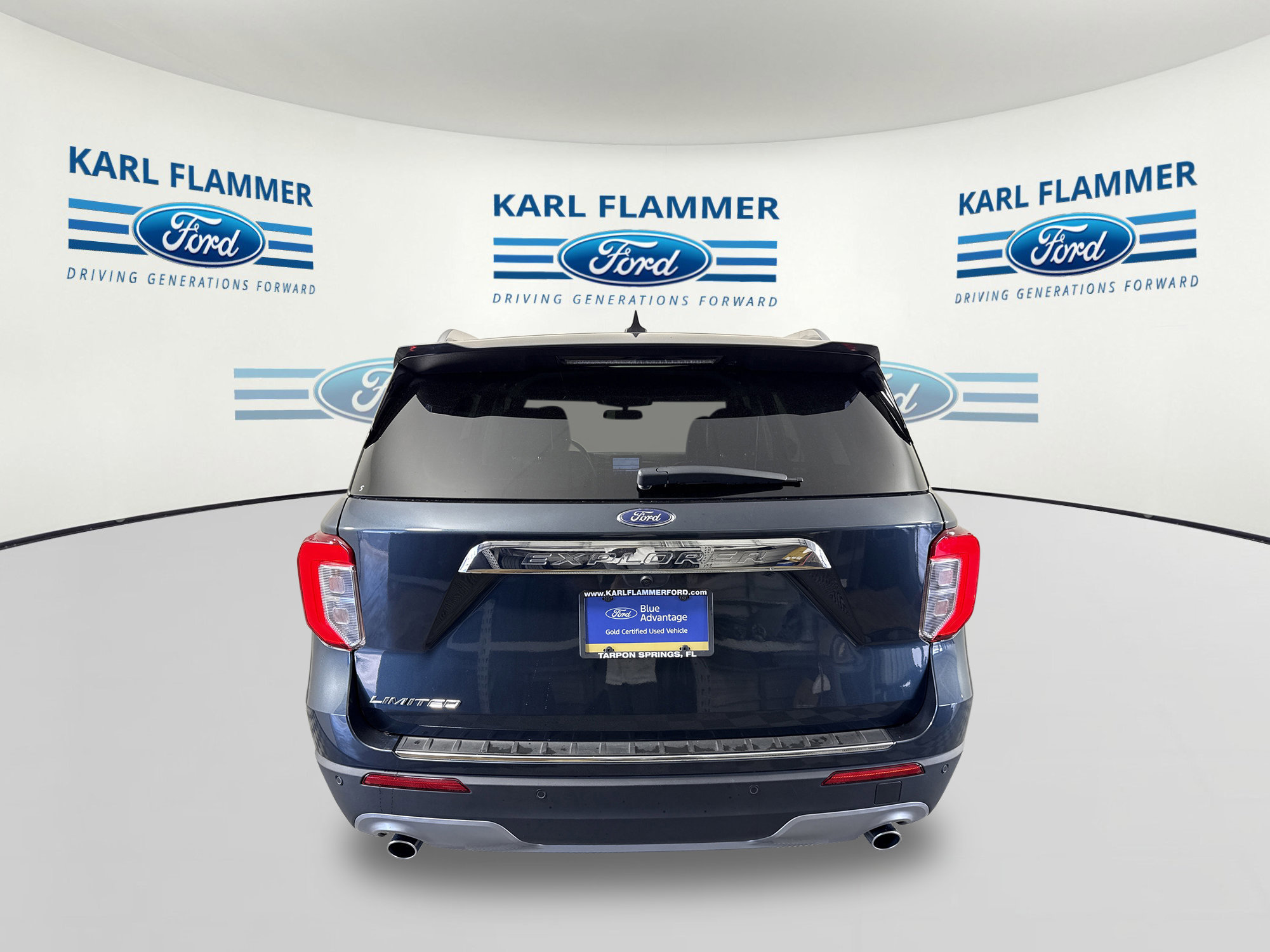 Certified 2023 Ford Explorer Limited w/ Equipment Group 301A image 3