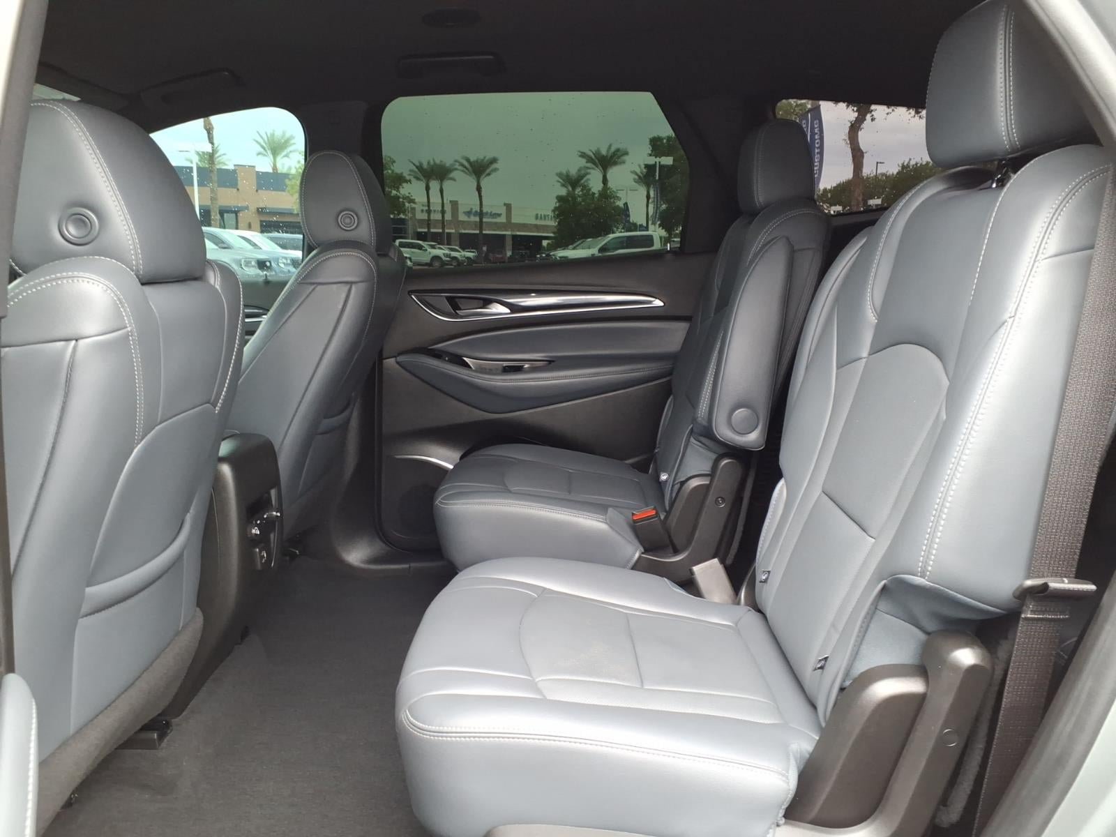 Used 2024 Buick Enclave Essence FWD image 18