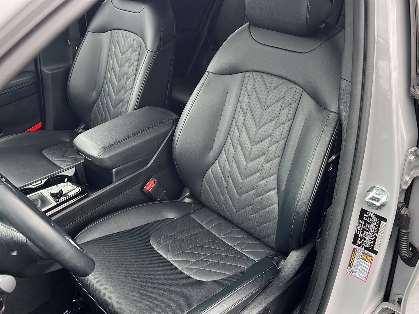 Used 2024 Kia Sportage X-Line w/ X-Line Premium Package image 11