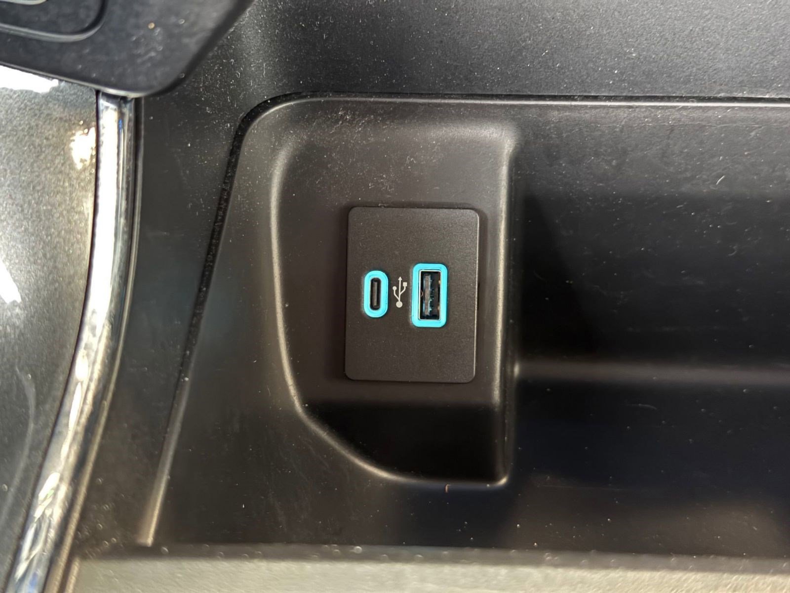 Certified 2023 Ford F150 XLT w/ Equipment Group 302A High image 32