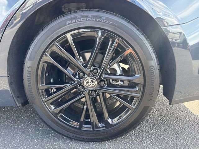 Used 2025 Toyota Camry SE w/ Convenience Package FWD image 9