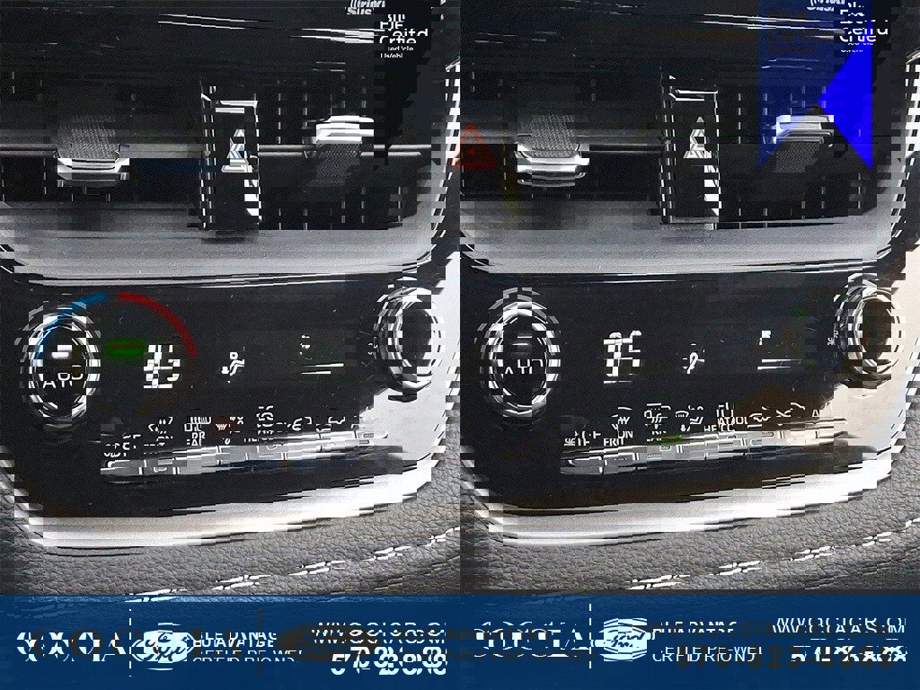 Used 2020 Toyota Corolla SE image 16