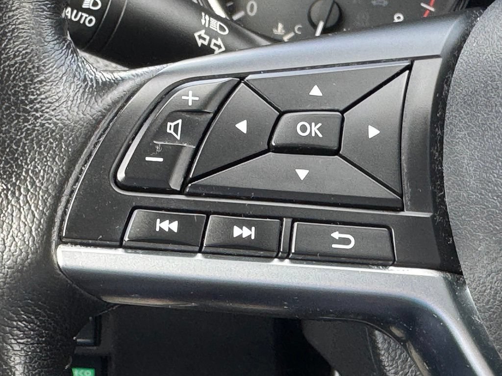 Used 2019 Nissan Rogue SV w/ Premium Package AWD/4WD image 31