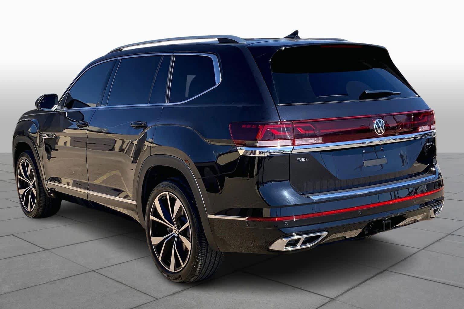 Used 2025 Volkswagen Atlas SEL Premium R-Line AWD/4WD image 4