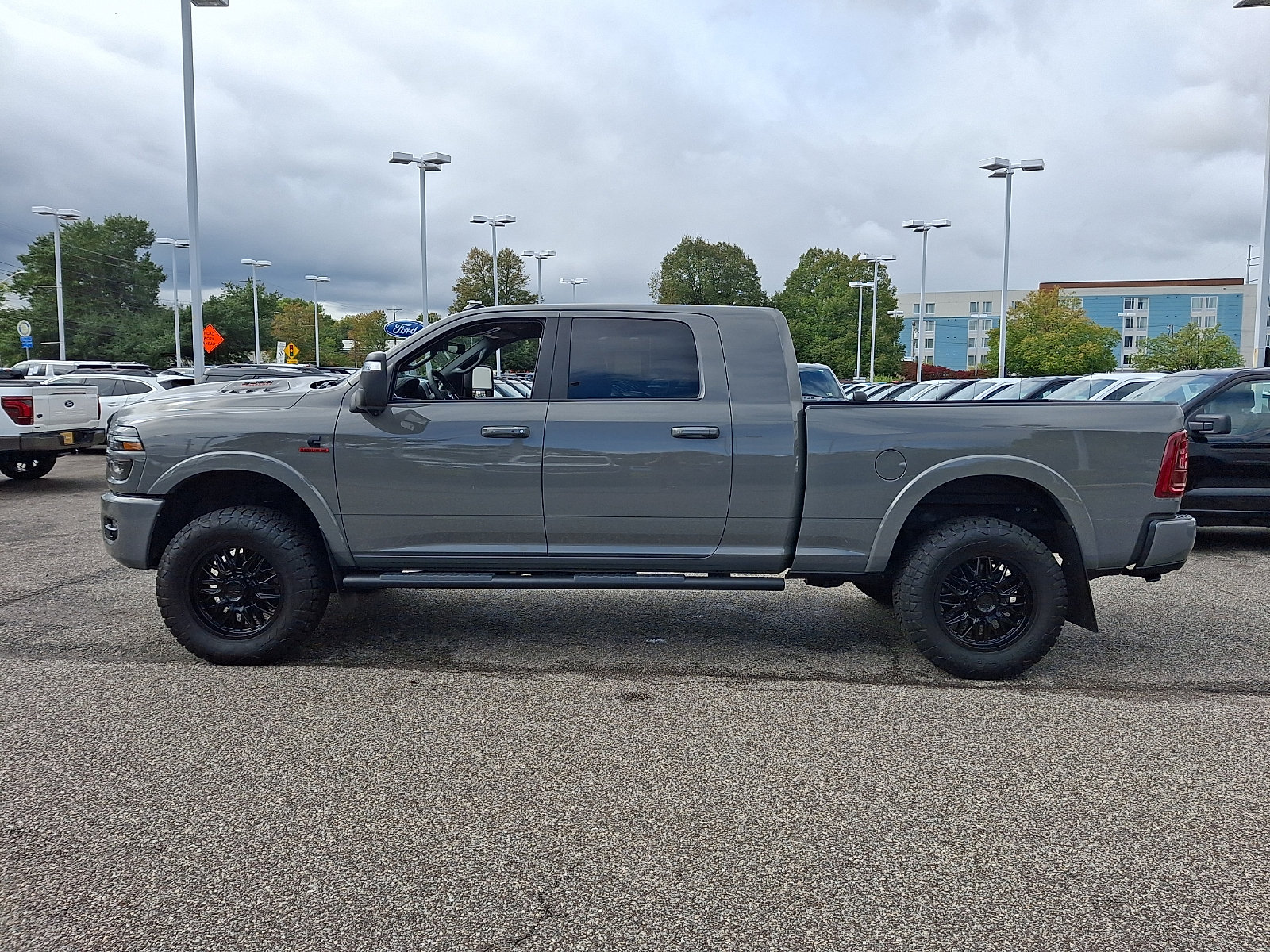 Used 2025 RAM 2500 Laramie w/ Night Edition AWD/4WD image 6