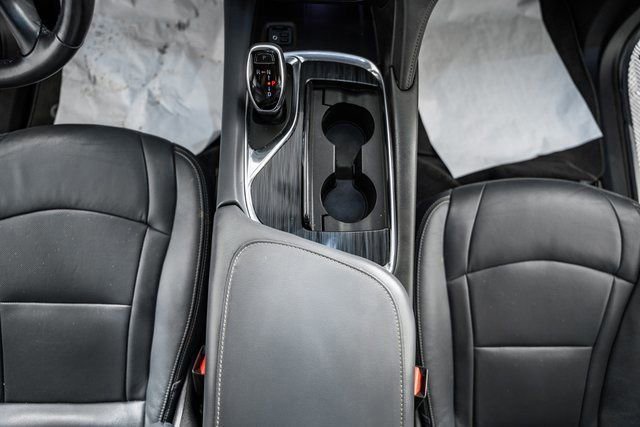 Used 2020 Buick Enclave Essence image 27