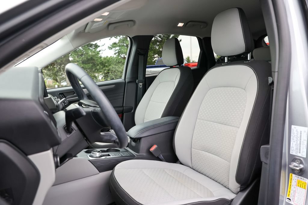 Certified 2023 Ford Escape Active AWD/4WD image 33