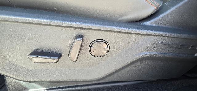 Certified 2025 Ford Expedition Active AWD/4WD image 13