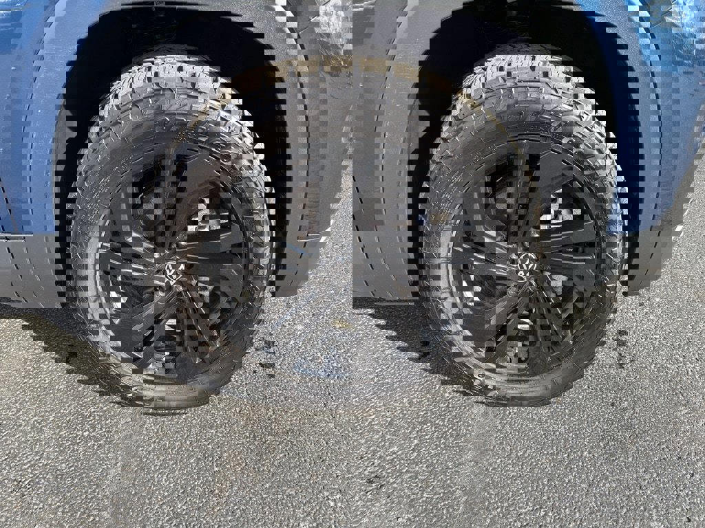 Used 2023 Volkswagen Atlas SE image 12