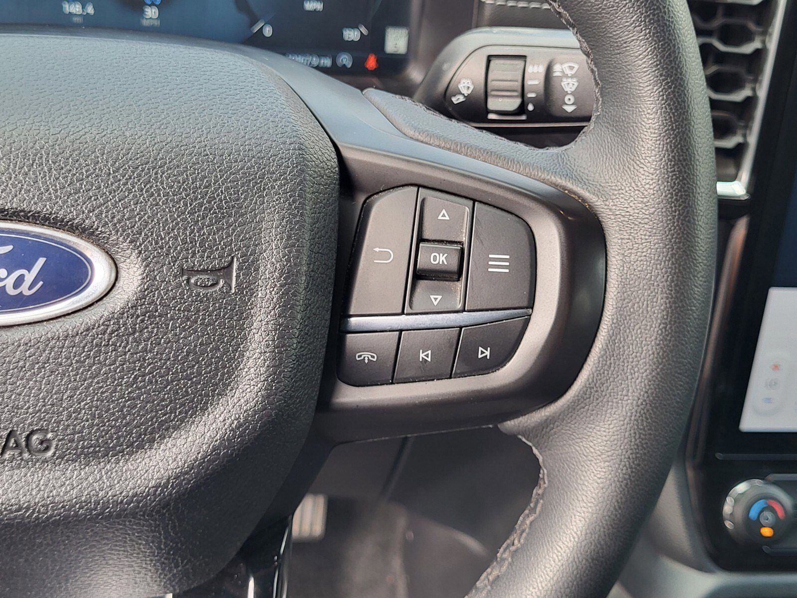 Certified 2025 Ford Ranger Lariat w/ Trailer Tow Package image 29