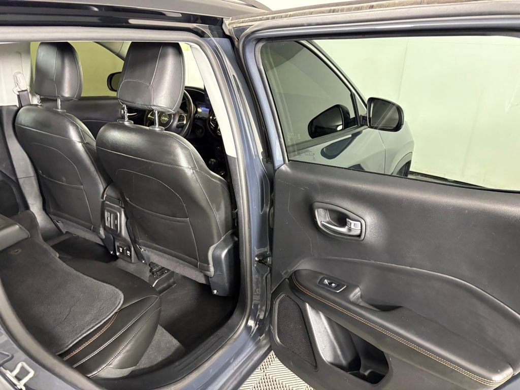 Used 2018 Jeep Compass Limited image 32
