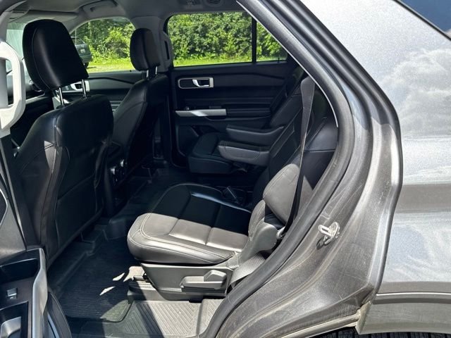 Certified 2021 Ford Explorer XLT w/ Equipment Group 202A RWD image 14