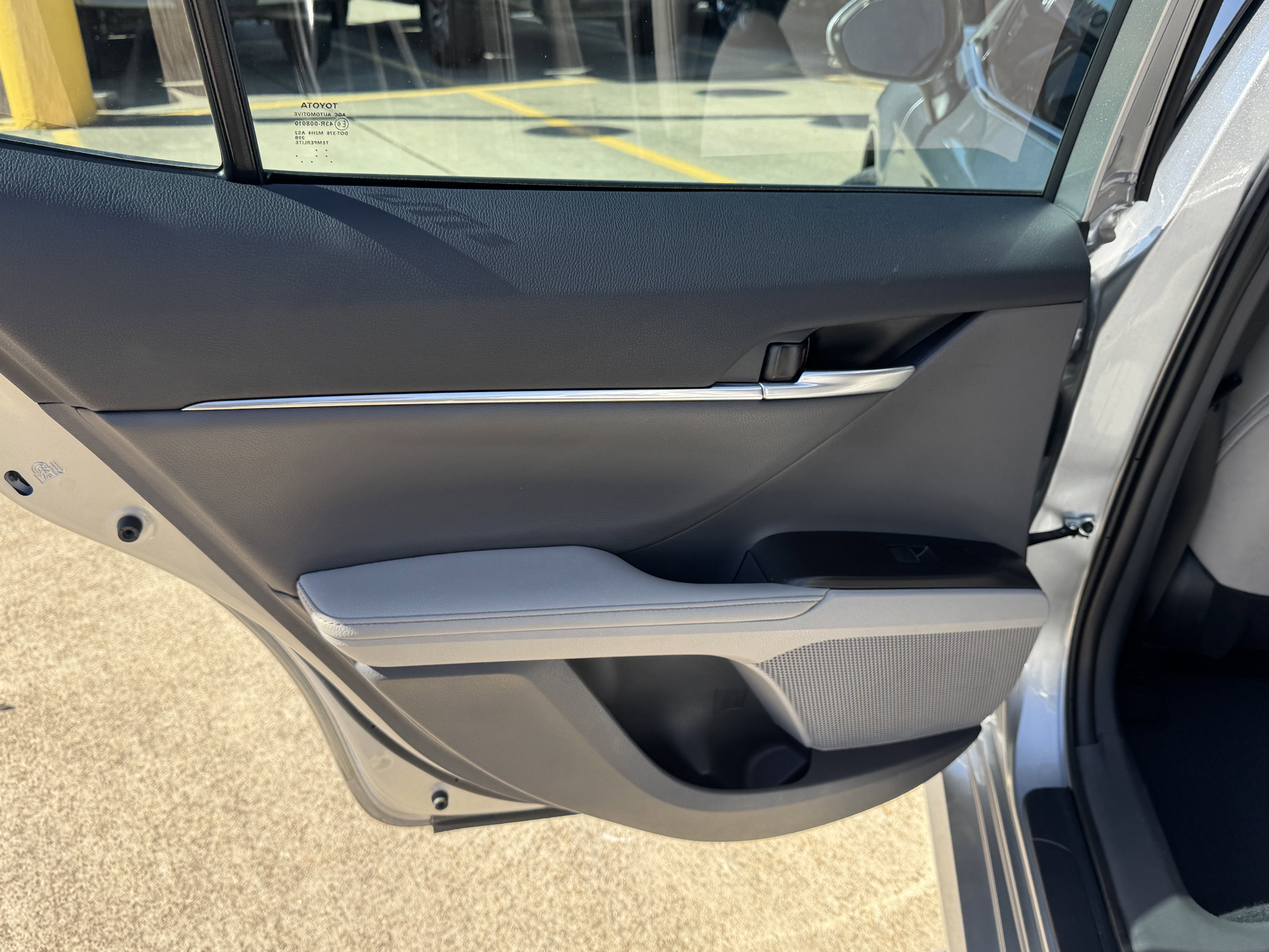 Used 2024 Toyota Camry XLE image 11