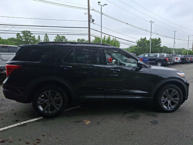 Certified 2022 Ford Explorer XLT w/ Equipment Group 202A AWD/4WD image 10