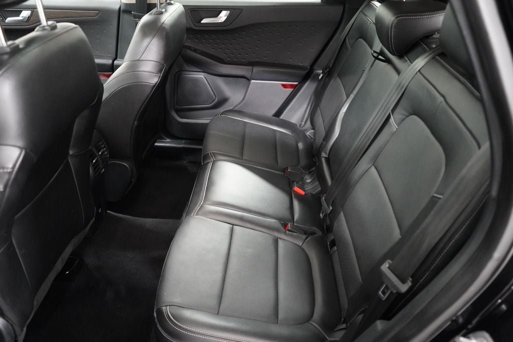 Certified 2020 Ford Escape Titanium AWD/4WD image 28