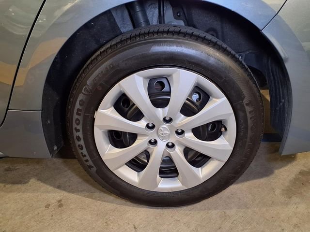 Used 2025 Toyota Corolla LE image 23