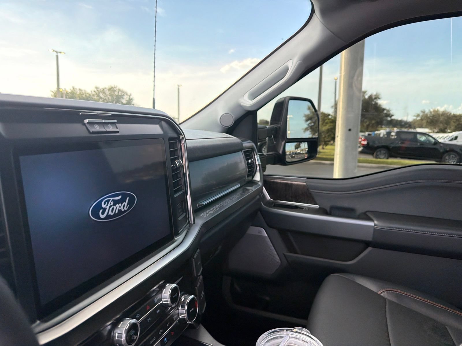 Certified 2025 Ford F250 Lariat w/ Lariat Ultimate Package AWD/4WD image 6
