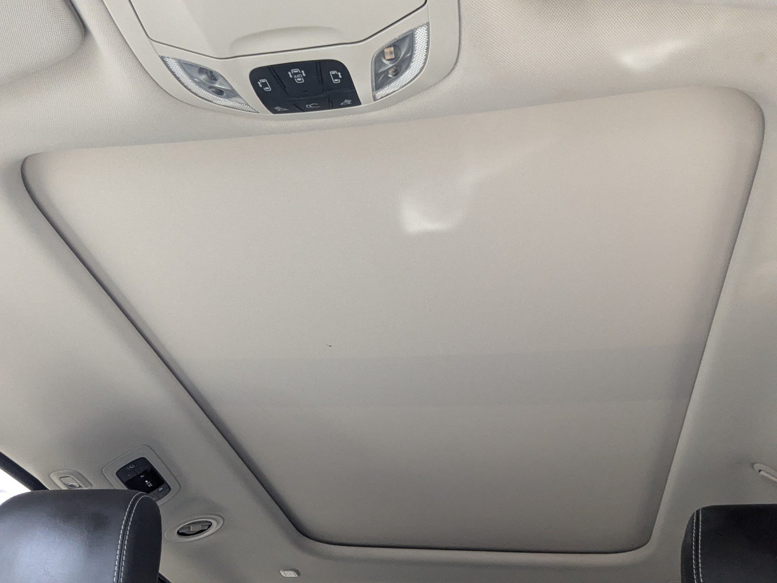 Used 2023 Chrysler Pacifica Limited FWD image 13