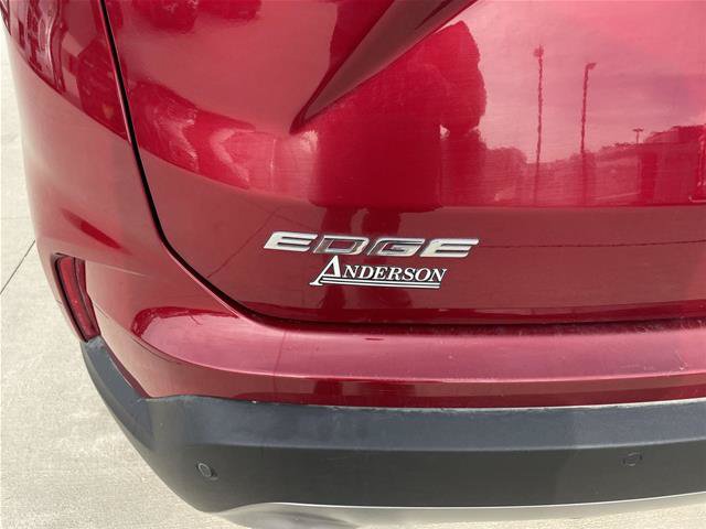 Certified 2019 Ford Edge Titanium w/ Cold Weather Package AWD/4WD image 35