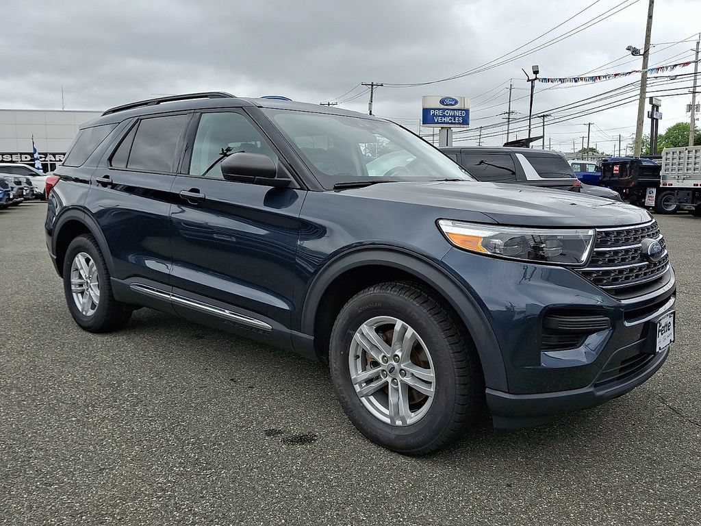 Certified 2023 Ford Explorer XLT AWD/4WD image 3