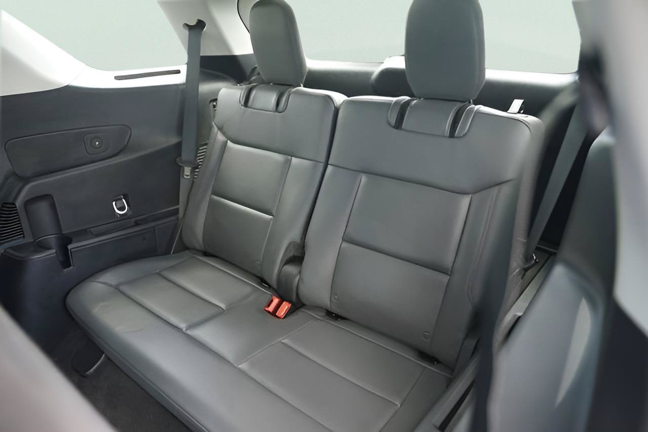 Certified 2026 Ford Explorer Active RWD image 14