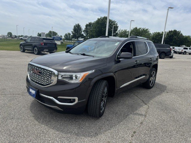 Used 2018 GMC Acadia Denali w/ Technology Package AWD/4WD image 3
