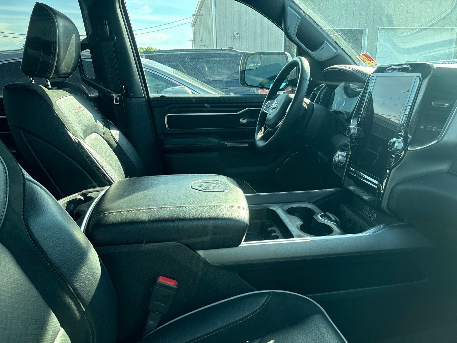 Used 2025 RAM 1500 Laramie AWD/4WD image 4