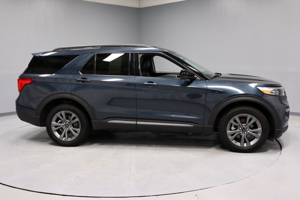 Certified 2024 Ford Explorer XLT w/ Equipment Group 202A AWD/4WD image 12