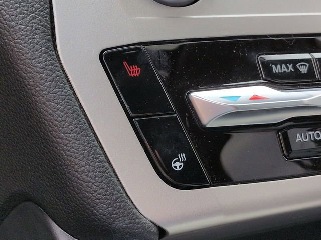 Certified 2022 Ford Explorer XLT w/ Equipment Group 202A image 31