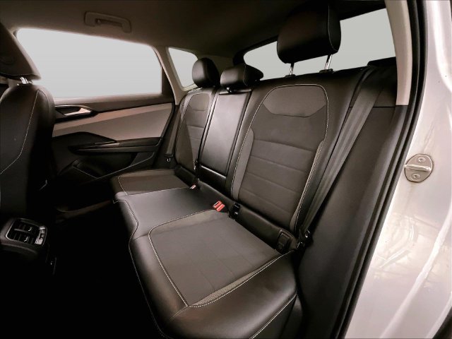 Used 2022 Volkswagen Taos SE AWD/4WD image 25
