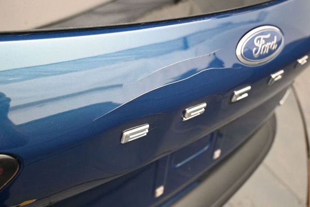 Certified 2020 Ford Escape Titanium AWD/4WD image 19
