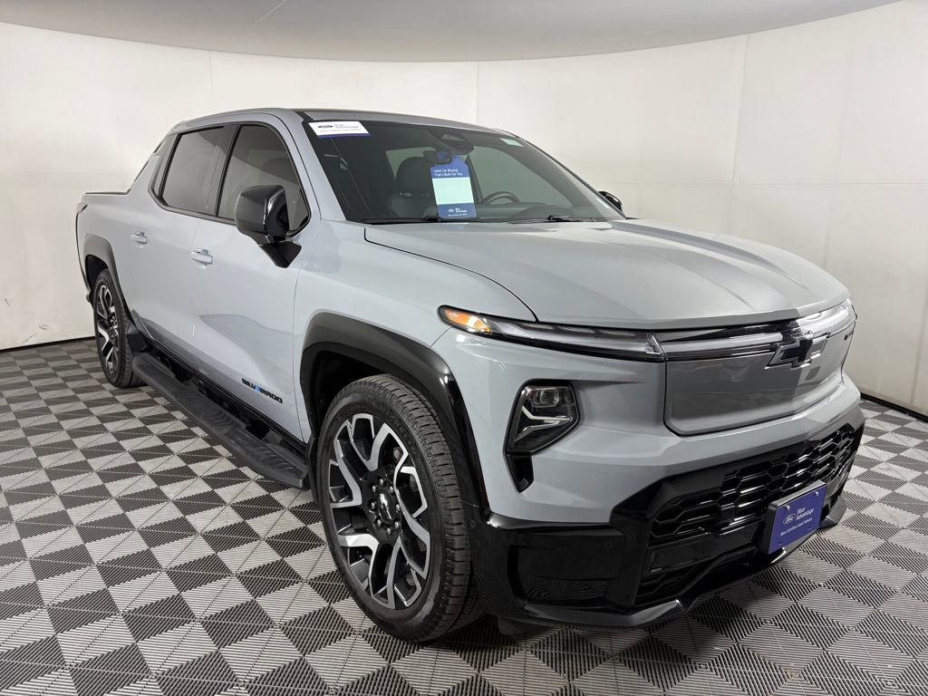 Used 2025 Chevrolet Silverado EV RST image 7