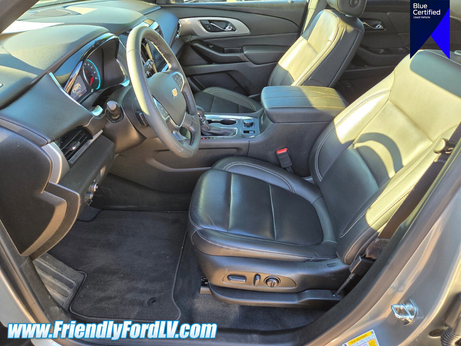 Used 2023 Chevrolet Traverse LT FWD image 9