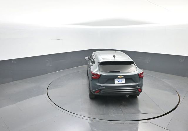 Used 2025 Chevrolet Trax LS w/ LS Convenience Package image 19