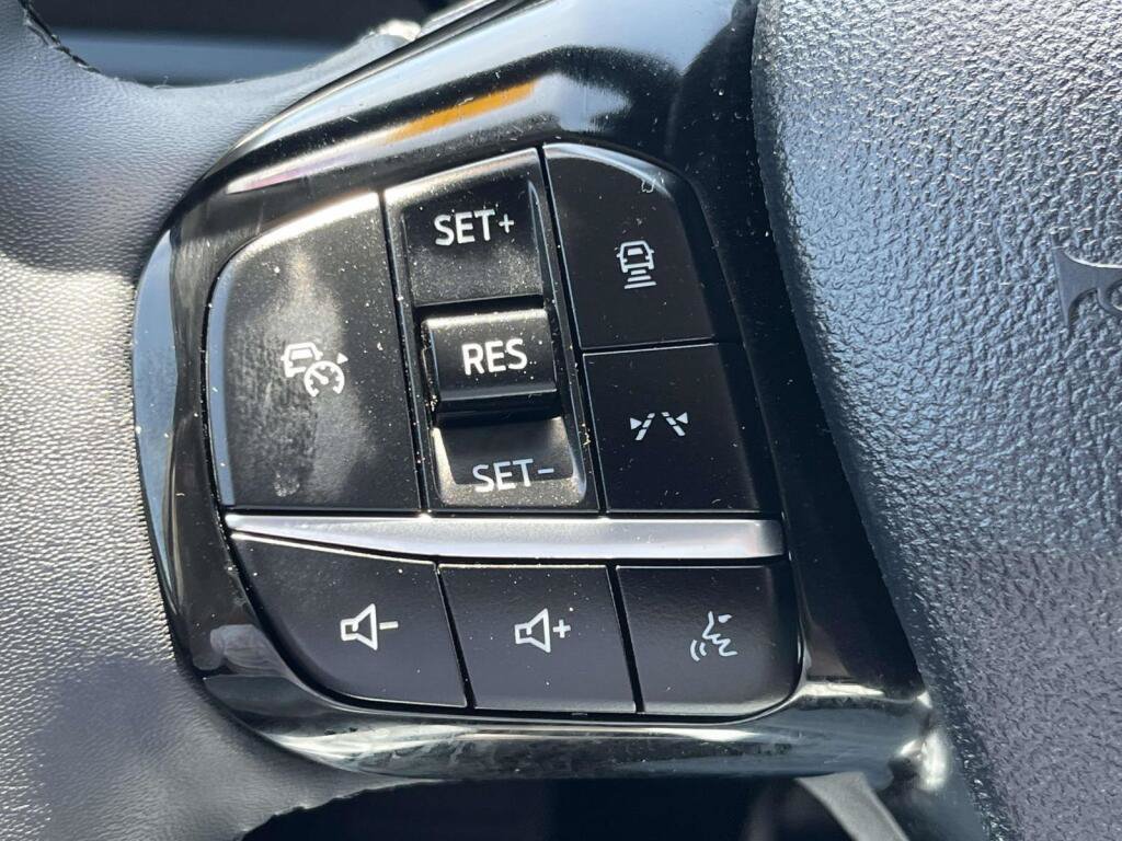 Certified 2024 Ford Escape Platinum AWD/4WD image 37