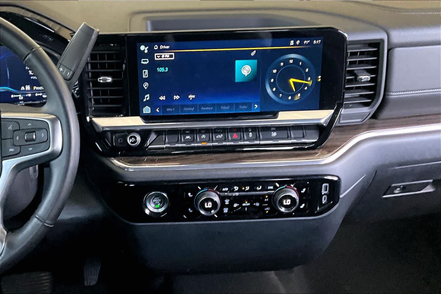 Used 2023 Chevrolet Silverado 1500 LT AWD/4WD image 7