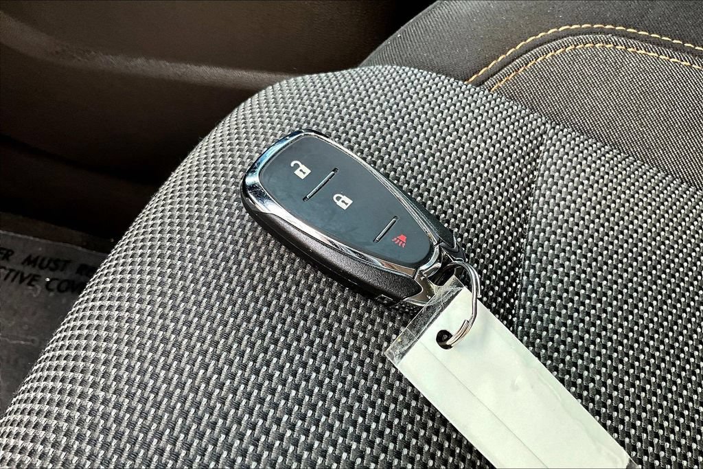 Used 2021 Chevrolet Traverse LS FWD image 38