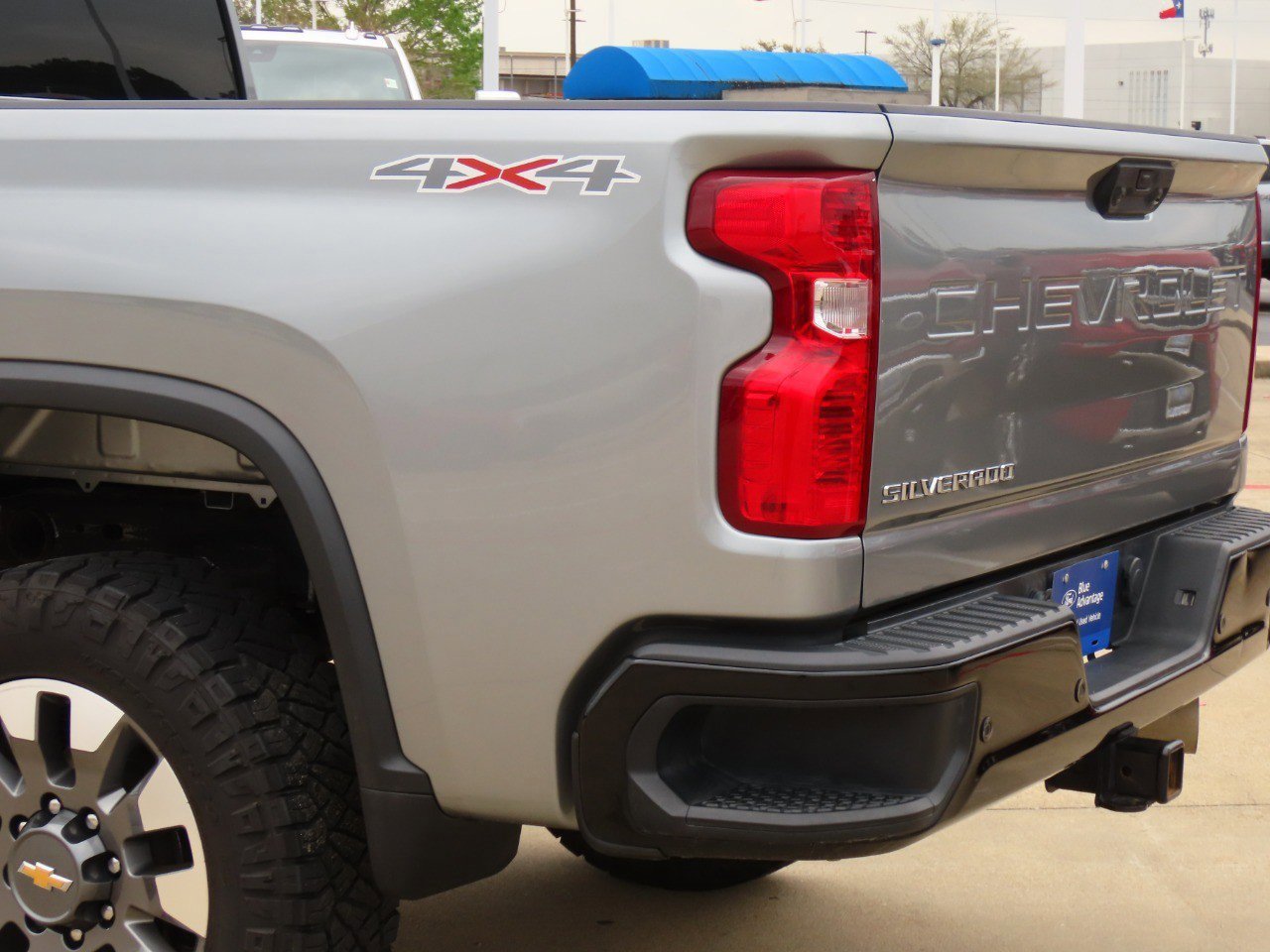 Used 2024 Chevrolet Silverado 2500 Custom w/ Custom Value Package image 14