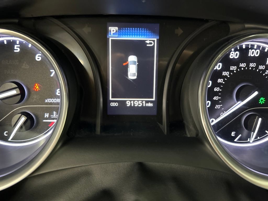 Used 2018 Toyota Camry LE FWD image 11