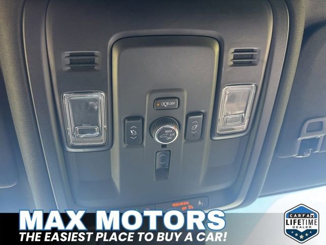 Used 2025 GMC Yukon XL Denali AWD/4WD image 20