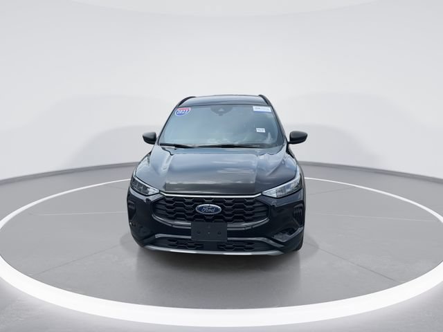 Certified 2023 Ford Escape ST-Line w/ Tech Pack #1 AWD/4WD image 2
