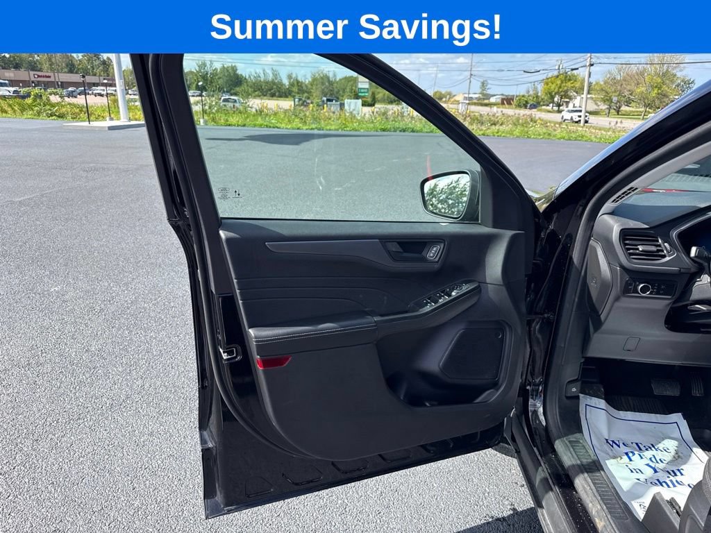 Certified 2023 Ford Escape Active AWD/4WD image 21