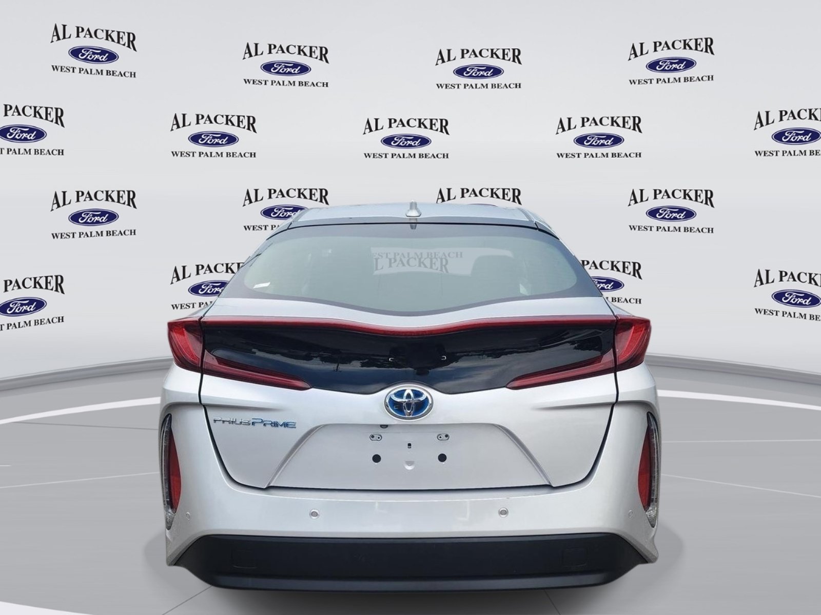 Used 2017 Toyota Prius Prime Advanced FWD image 4